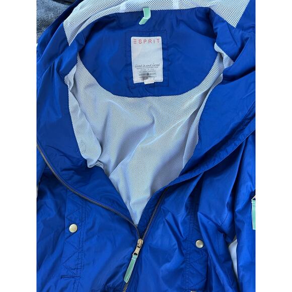 ESPRIT | Light Active Jacket | Size 8 - Picture 3 of 7